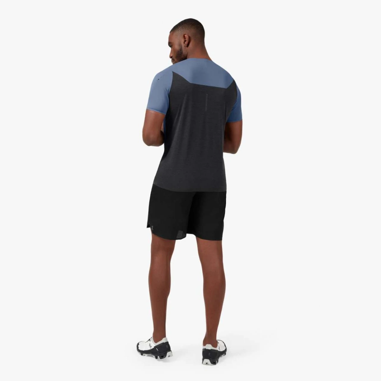 ON RUNNING PERFORMANCE T M CERULEAN BLACK Tee Shirt Running – Image 2