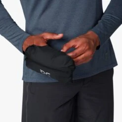 ON RUNNING WEATHER VEST NOIRE Veste Sans Manches -On Running 4 25131 46 ON RUNNING WEATHER VEST NOIRE Veste sans manches