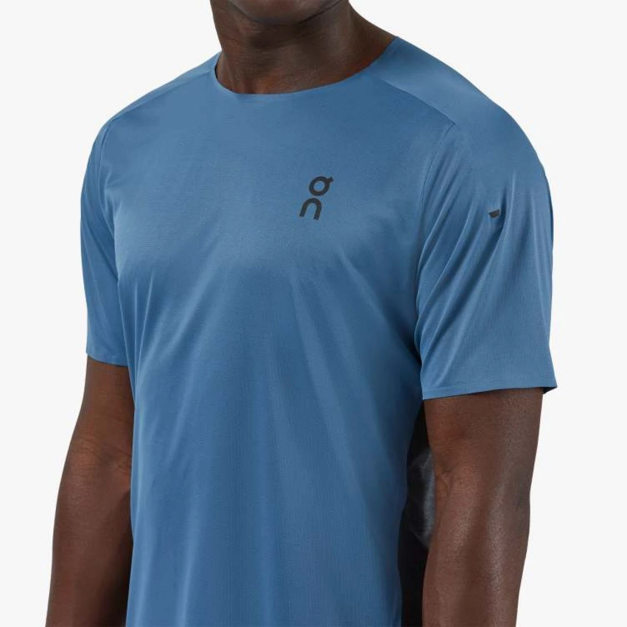 ON RUNNING PERFORMANCE T M NIAGARA NAVY Tee Shirt Running 3 ON RUNNING PERFORMANCE T M NIAGARA NAVY Tee Shirt Running â Image 3