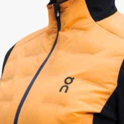 ON RUNNING CLIMATE JACKET W MANGO ET BLACK Veste Chaude -On Running 4 26146 17 ON RUNNING CLIMATE JACKET W MANGO ET BLACK Veste chaude